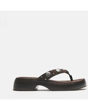 Pull&Bear – zehenstegsandalen - Braun