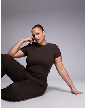 4505 Curve Icon Studio Baby T-shirt - Brown
