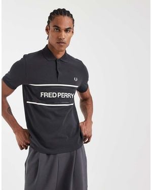 Fred Perry Text Logo Graphic Polo Shirt - Grey