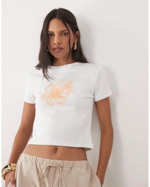 Mango – teen – knapp geschnittenes t-shirt aus 100% baumwolle - Weiß