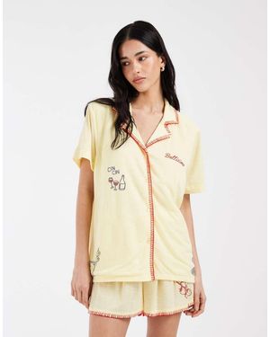 Loungeable Pijama Amarillo De Pantalones Cortos Y Top Con Cuello De Solapas Y Texto "Bellisimo" De Tejido Liso De - Neutro