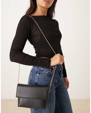 Mango Bandolera Negra Clásica Con Cadena Dorada De - Negro