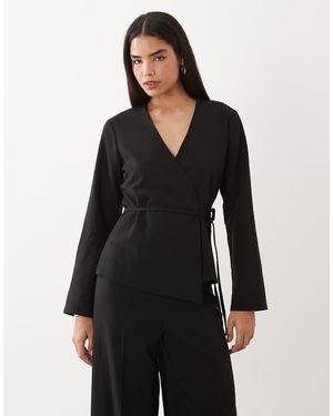 Aware Americana De Sastre Negra Con Cuello De Pico Y Detalle Cruzado (Parte De Un Conjunto) - Negro