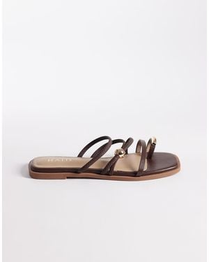Raid Moon Flat Sandals With Metal Detail - Brown