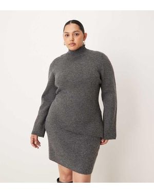 Pretty Lavish Curve Knitted Roll Neck Asymmetric Hem Jumper Co-Ord - Grey
