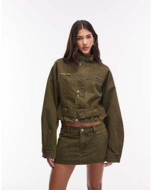 Lioness – rinata – cropped-utility-jacke aus baumwollmix - Grün