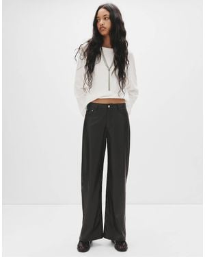 Pull&Bear Pantalon en imitation cuir - Blanc