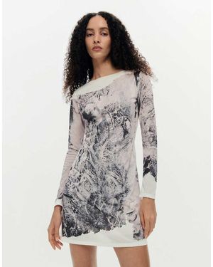 Desigual Vestido Gris Con Estampado Estilo Collage