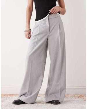 Monki High Waist Wide Leg Trousers With Front Pleat - Grey