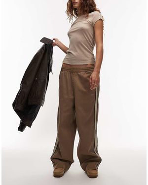 Obey Pantalones Marrones Holgados Sin Cierres Con Raya Lateral Beis Astrid De - Marrón