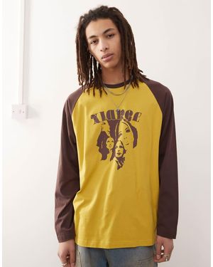 X-Large Contrast Raglan Top With Motif Graphic - Yellow