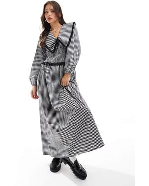 Blanche Porte Robes Grande Taille pour femme Jusqu a 70 Lyst