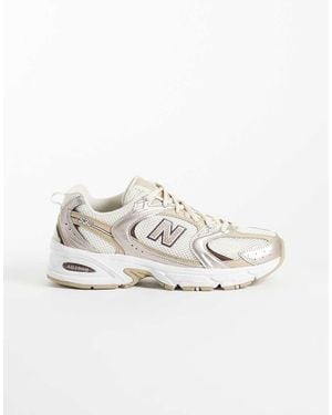 New Balance Zapatillas De Deporte 530 En Blanco Y Bronce Metalizado-Neutro