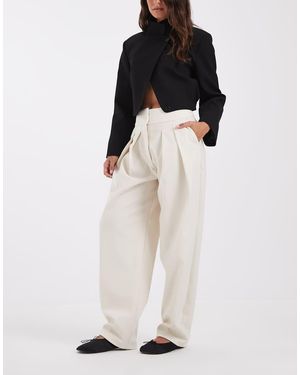 ASOS Barrelbroek Met Brede Tailleband En Plooidetail - Wit