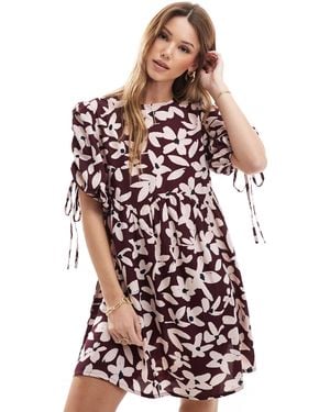 Wednesday's Girl Bold Bloom Tie-sleeve Mini Smock Dress - White