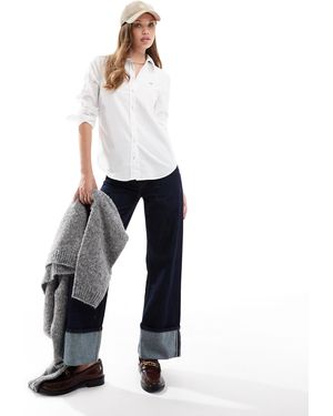 GANT – schmal geschnittene, elastische oxford-hemdbluse - Weiß