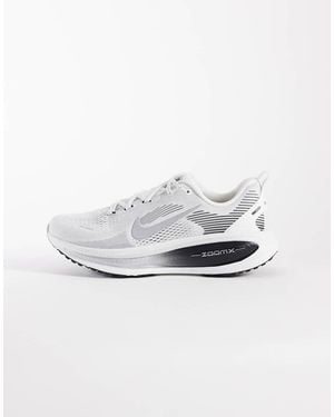 Nike Vomero 18 Trainers - White