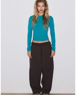 Stradivarius Langarm-t-shirt mit rundhalsausschnitt - Blau