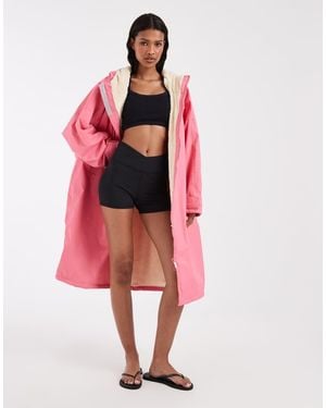 Regatta Waterproof Changing Robe - Pink
