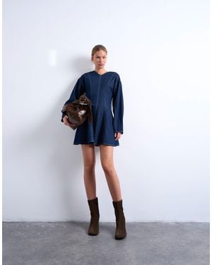 TOPSHOP – langärmliges ausgestelltes minikleid aus denim mit rinse-waschung - Blau