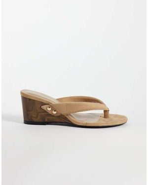 Glamorous Sandalias Beis De Cuña Con Tira Al Dedo De Antelina De - Blanco
