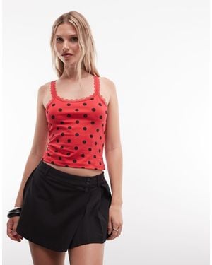 Monki Minigonna Pantalone A Portafoglio Nera A Pieghe - Rosso