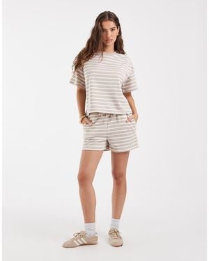 Pieces Pantalones Cortos De Chándal De Talle Alto En Y Blanco A Rayas, Conjunto - Neutro