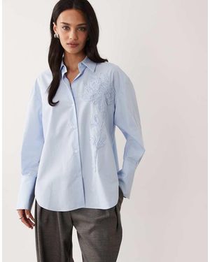 Mango Camisa Azul Pálido Clásica Con Bordados De Mezcla De Algodón De