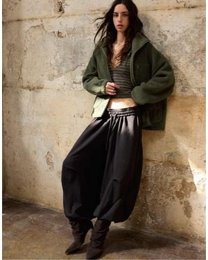 Stradivarius Jas Van Imitatie-Schapenvacht Met Toggles - Bruin