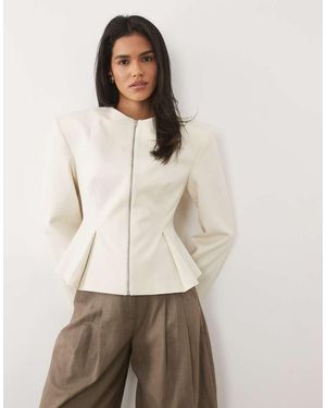 Miss Selfridge Americana Entallada Con Hombros Marcados Y Sobrefalda En-Blanco - Neutro