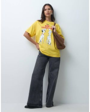 ASOS Disney Camiseta Oversize Con Estampado De 101 Dálmatas En - Amarillo
