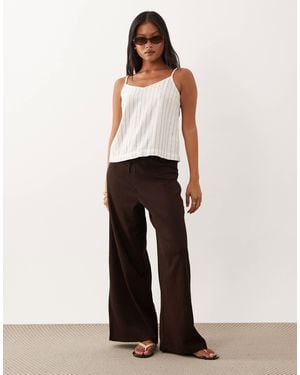 JDY Petite Pantalon texturé ample - chocolat - Blanc