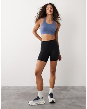 Sweaty Betty Runners High 6" Short - Black