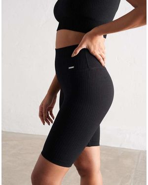 Aim'n Geribbelde Naadloze Short - Zwart