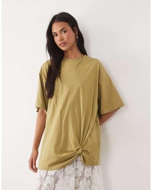 ASOS Oversized T-Shirt Met Grafische Print En Kanten Cami-Onderjurk - Groen