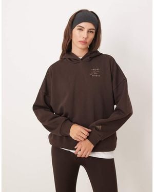 adidas Originals Studios - Bruin