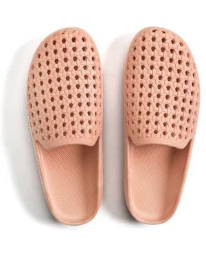 FREEDOM MOSES Apricot Shade Clogs With Rattan Shape Holes - Pink