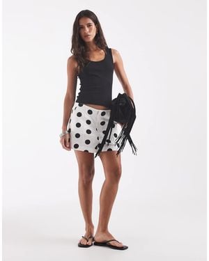 ONLY Tailored Linen Blend Shorts - White