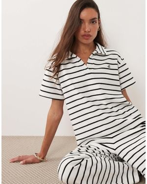4th & Reckless – gestreiftes polo-oberteil aus frottee mit hohem baumwollanteil - Weiß