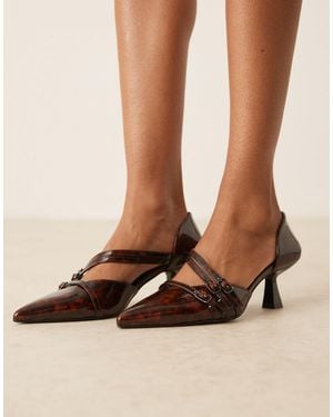 Glamorous Slingback Kitten Heeled Shoes - Brown