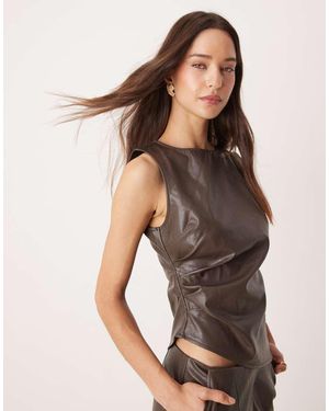 Pretty Lavish Top Accollato Cioccolato - Marrone