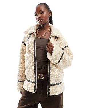 In The Style – oversize-mantel aus lammfellimitat - Natur