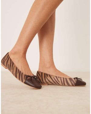 Glamorous Ballerina Flats - Brown