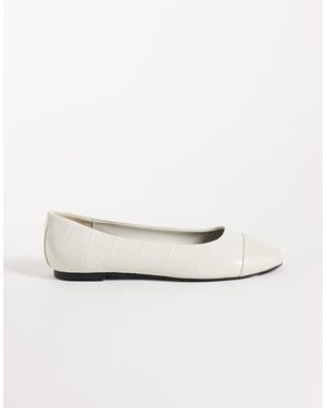 ASOS Leon Ballerina's Met Neuskap - Naturel