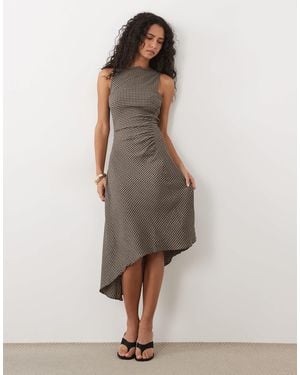Mango Ärmelloses midikleid mit raffungen und karomuster - Braun