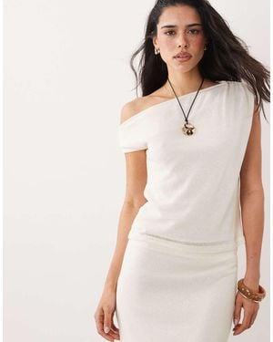 ASOS Doorschijnende Top Met Blote Schouder - Naturel