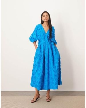 ARRANGE Textured Tie Waist Pleat Waist Midi Dress - Blue