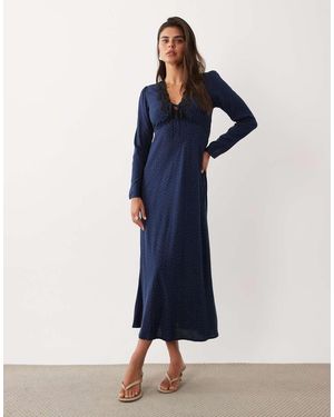 Nobody's Child Aida Jurk Met Kantdetail, Diepe Hals En Biais - Blauw
