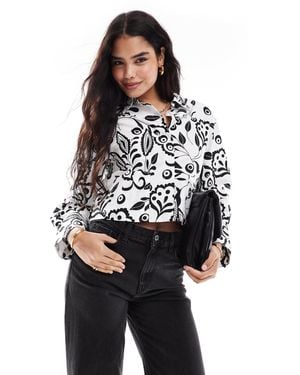 Y.A.S Chemise courte à manches longues et imprimé végétal - Blanc