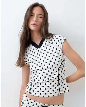 ASOS – gepunktetes, sportliches oberteil - Weiß